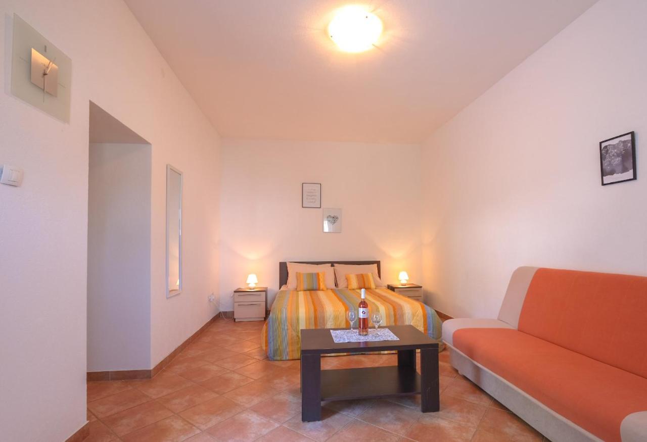 Apartmani Nina Rovinj Zewnętrze zdjęcie