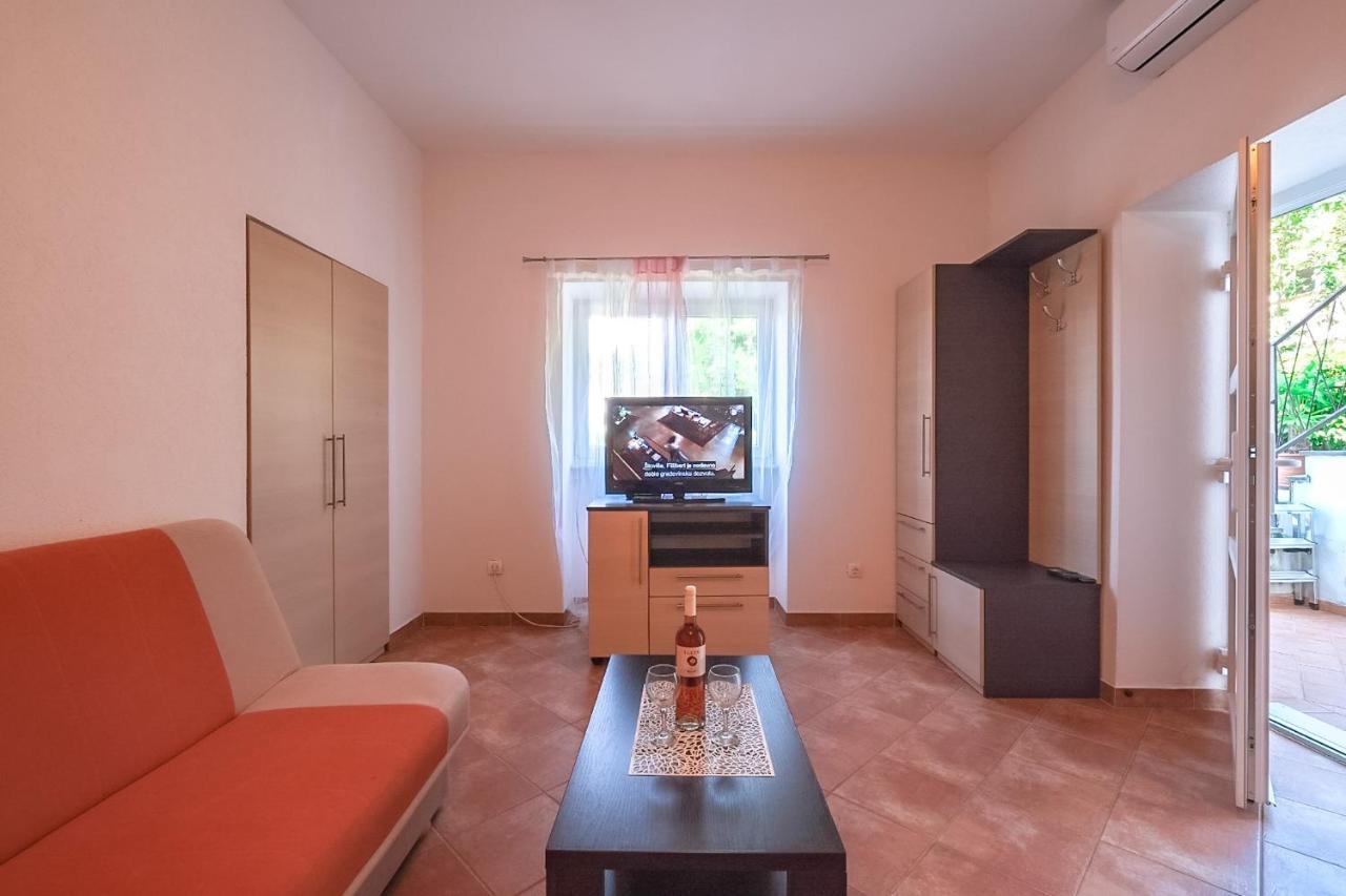 Apartmani Nina Rovinj Zewnętrze zdjęcie