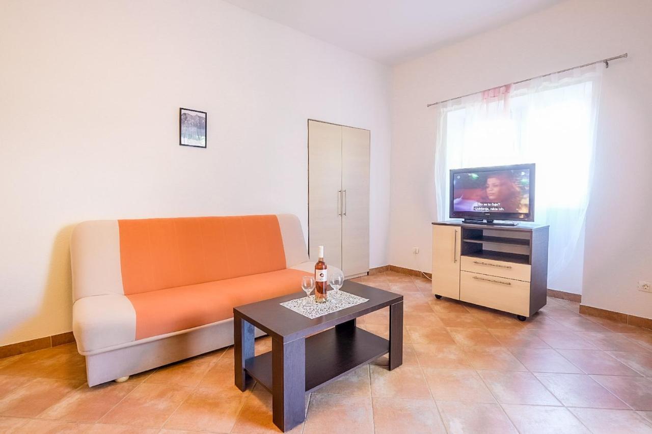 Apartmani Nina Rovinj Zewnętrze zdjęcie
