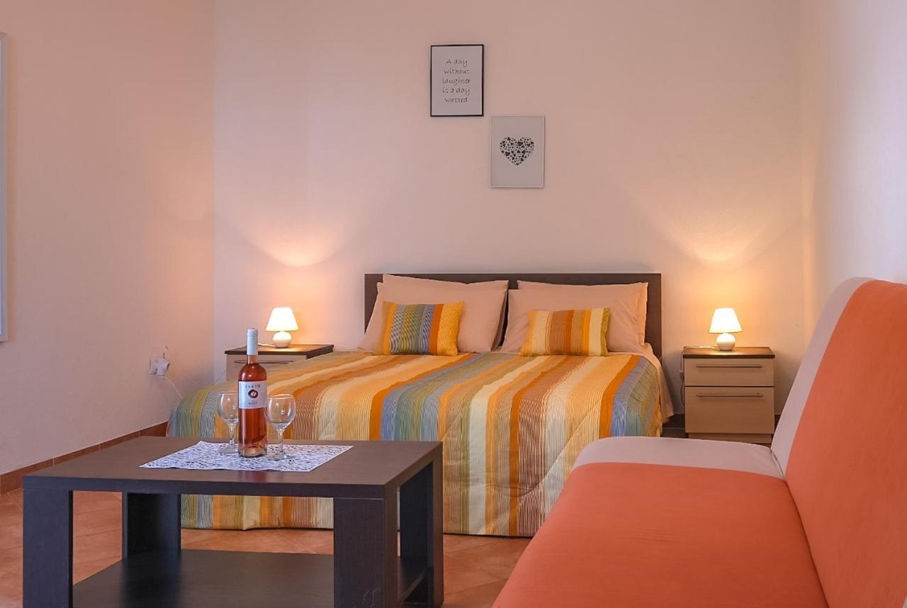 Apartmani Nina Rovinj Zewnętrze zdjęcie
